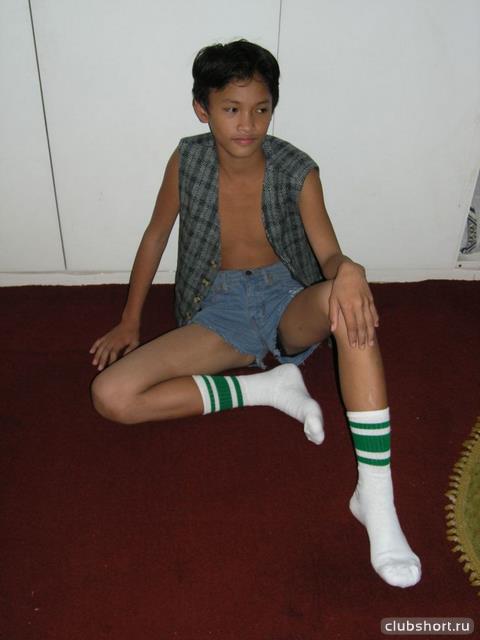 8372_asian-boys-in-shorts-ru-056.jpg